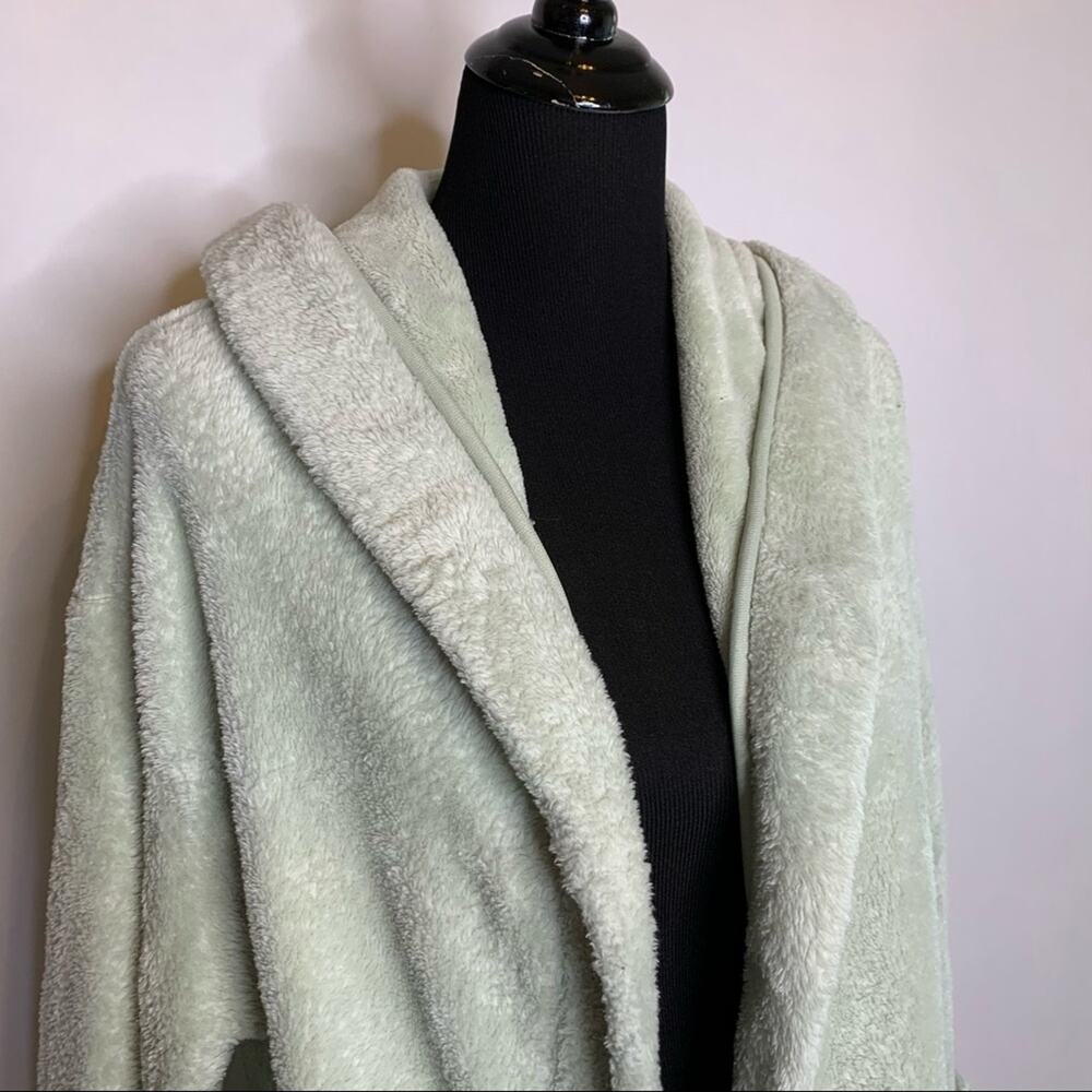 Wildfox light sage green Pillow Talker embroidered hooded robe size Large - Picture 4 of 13